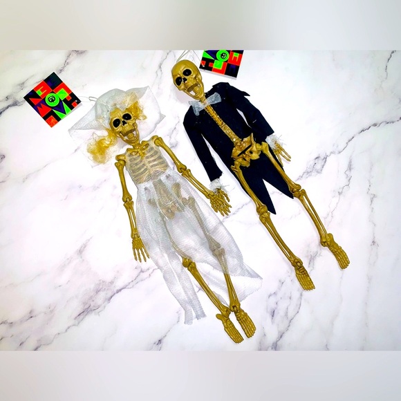 Halloween Decor 16” Funny JUST MARRIED Skeleton Couple Til Death- NWT - Picture 2 of 2